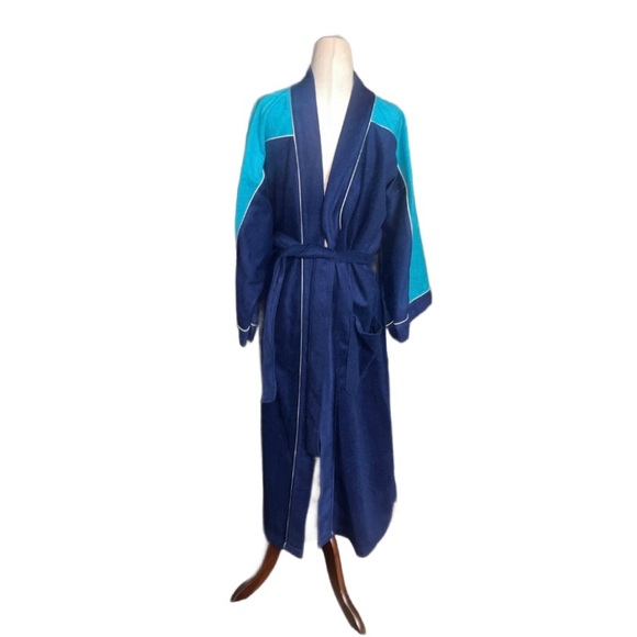 Van Heusen Other - Classic collection by Van Heusen Men’s Navy/Turquoise ~ One Size Robe ~ New